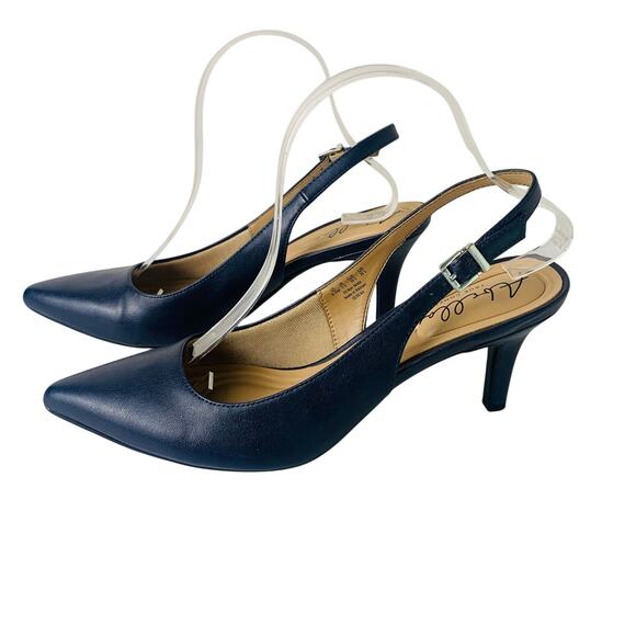 Abella True Comfort Siz 9.5 Slingback Pointed Toe Kitten Heel Sapphire Blue Pump - Picture 1 of 14